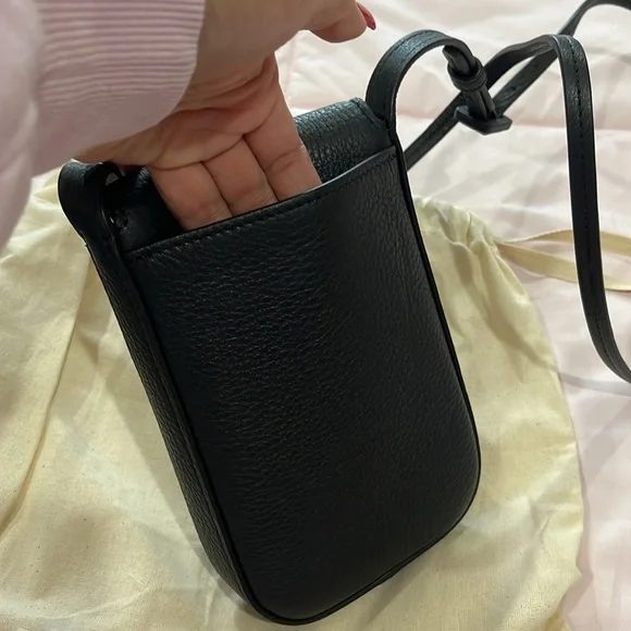 Tory Burch Black Leather Crossbody Phone Bag - Picture 5 of 9